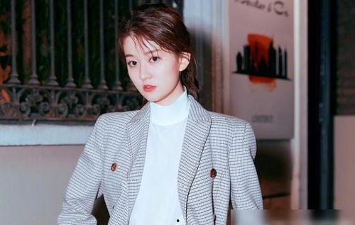 圈内爆料乔欣霍启刚,豪门与青春的跨界邂逅  第2张 圈内爆料乔欣霍启刚,豪门与青春的跨界邂逅  第2张