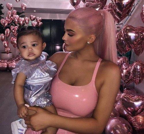 卡戴珊性视频在线观看,在线观看引发热议  第2张 卡戴珊性视频在线观看,在线观看引发热议  第2张