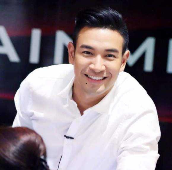 娱乐爆料男博主是谁,他是谁?  第2张 娱乐爆料男博主是谁,他是谁?  第2张