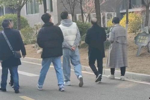 网红黑料吃瓜入口,吃瓜群众如何成为舆论焦点  第2张 网红黑料吃瓜入口,吃瓜群众如何成为舆论焦点  第2张